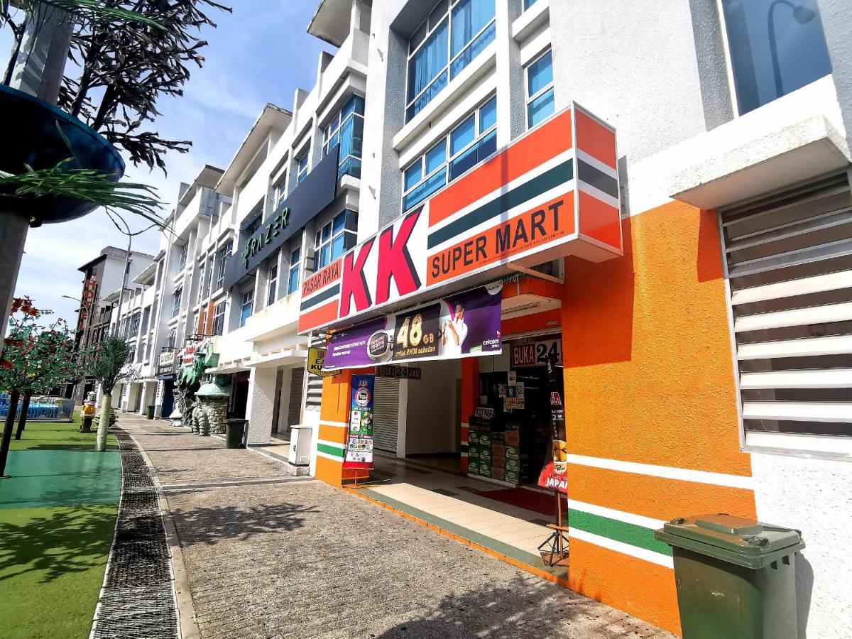 A's House I-city 1-4pax Netflix Wifi Apartment Shah Alam